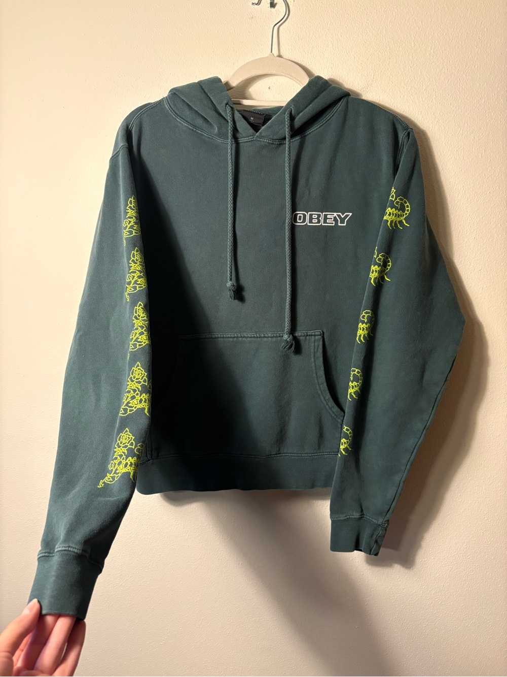 Obey Worldwide Wash Green Neon Scorpion Rose Sleeve Graphic Hoodie Medium